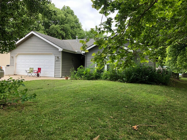 Photo - 847 Locust St