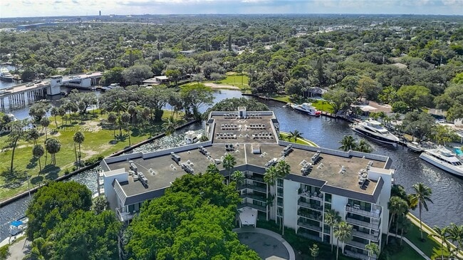 Photo - 1350 River Reach Dr Unidad 118