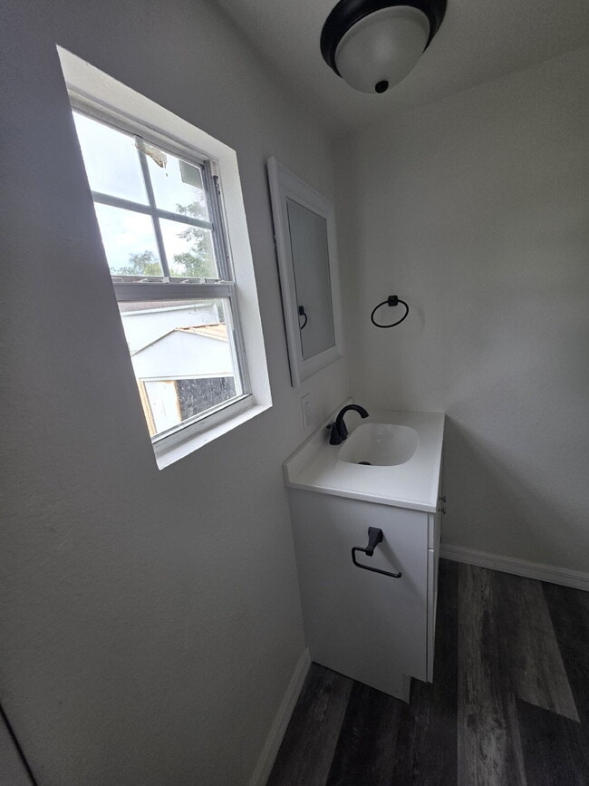 Photo - "Charming 2-Bedroom Gem in the Heart of Winter Haven – Your Cozy Retreat Awaits!"