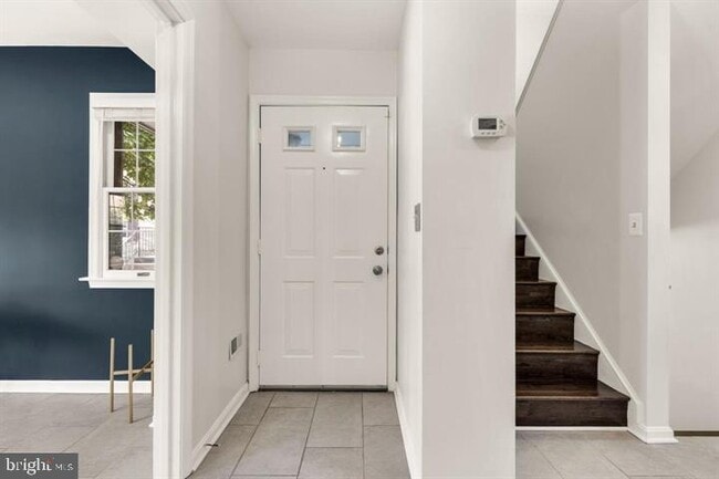 Photo - 10855 Lockwood Dr