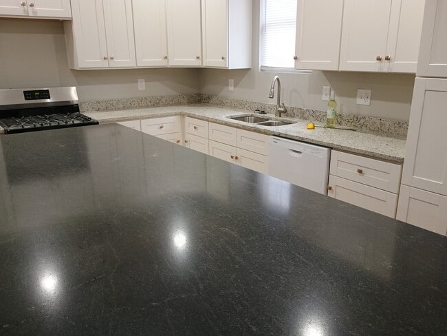 Photo - 1618 N Rural St