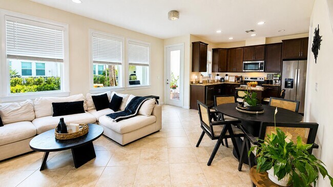 Photo - 16454 Helix Ct