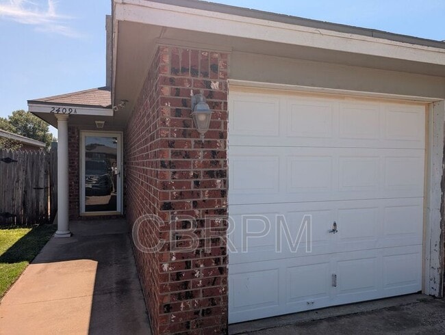 Photo - 2409 87th St