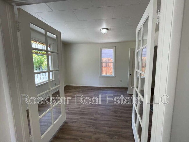 Photo - 1011 E 12th Ave