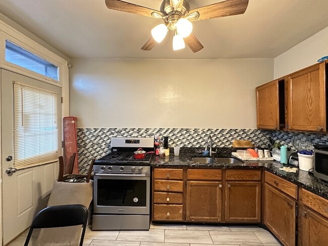 Photo - 5642 N Kimball Ave Unidad W4