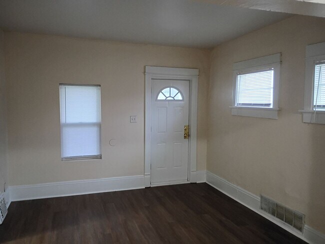 3835 N 11th St Unit 3835