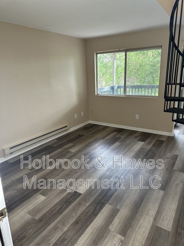 Photo - 4531 Boardwalk Dr