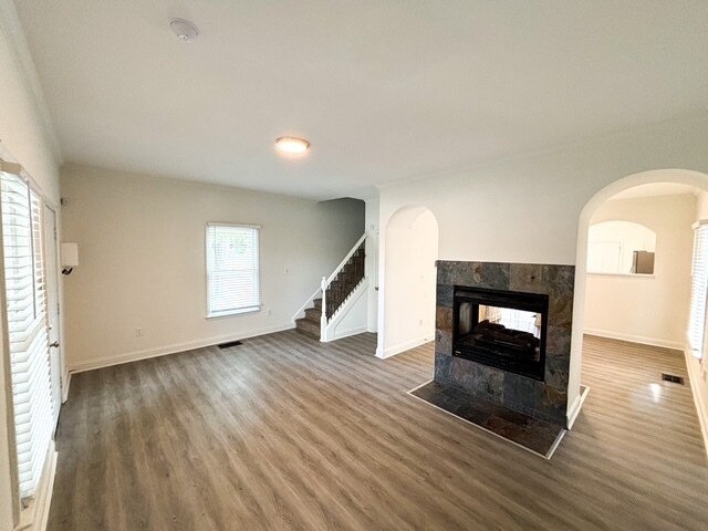 Photo - 668 Smith St SW