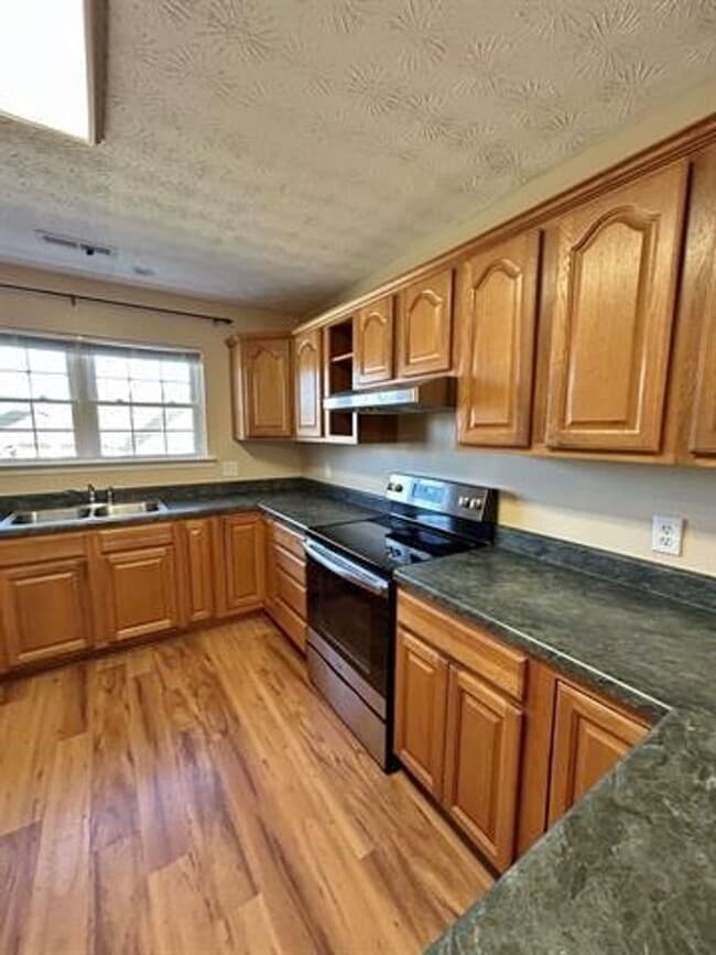 Photo - 3 Bedroom, 2 Bath home.