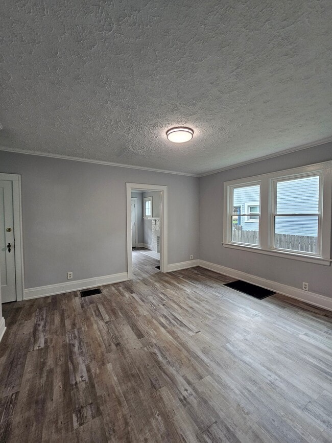 Photo - 1232 Laidlaw Ave Unit 1