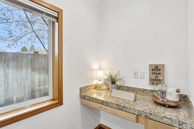 Photo - Contemporary Town home in Renton