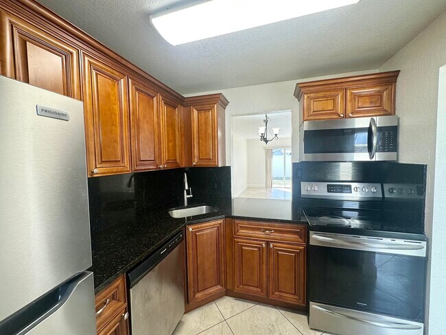 Photo - 3434 State St