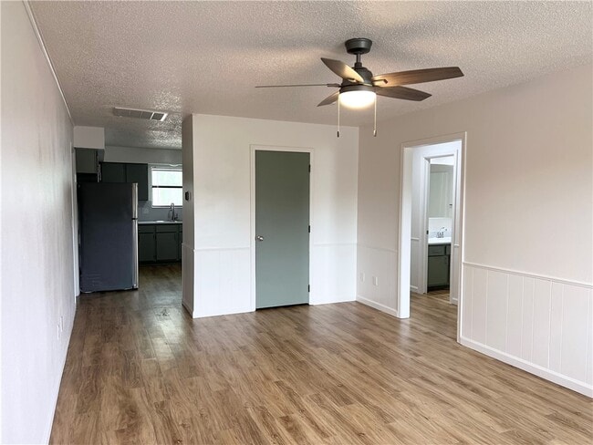 Photo - 2018 W Olive St