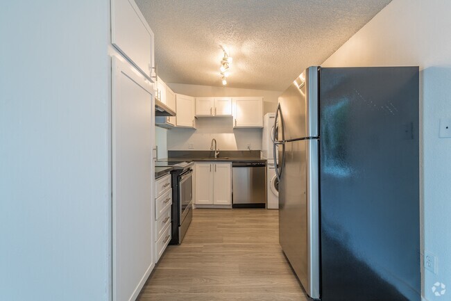 Bel Aire Court | Kitchen - Bel Aire Court Rental