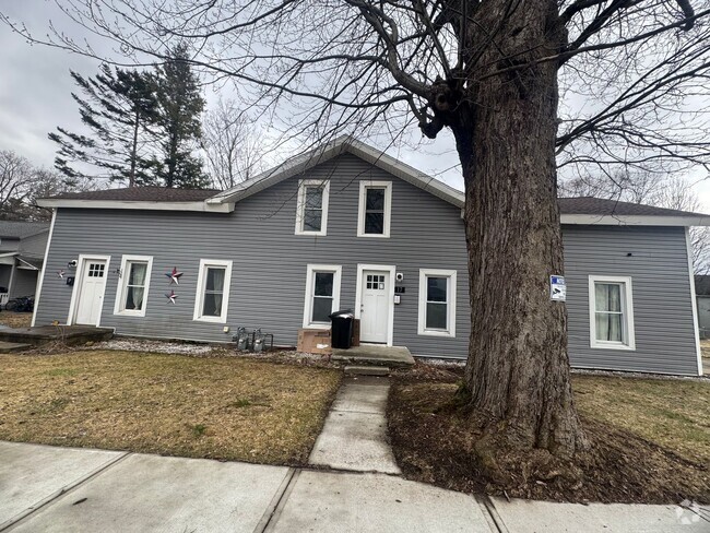 Building Photo - 15-17 Vincent St W Carthage NY Unit 17 Vincent Rental