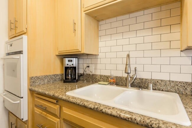 Photo - 1348 N Vista St Unidad 3