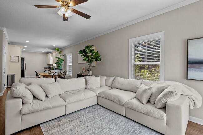 Photo - Modern comfort Beach living