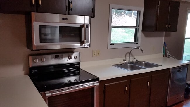 Photo - 8830 Highland View Rd