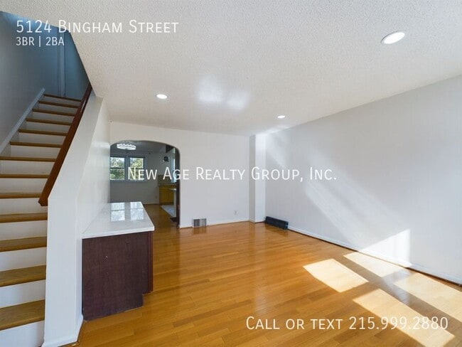 Photo - 5124 Bingham St