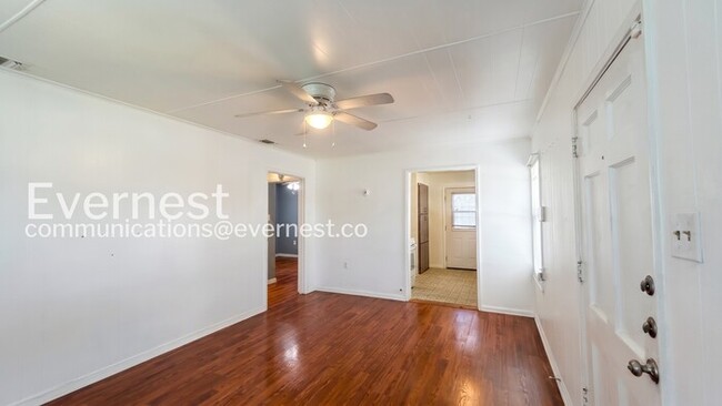 Photo - 118 Cravens Ave