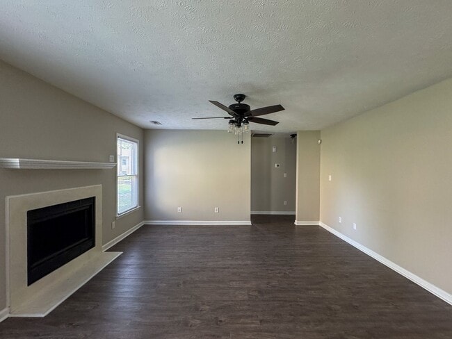 Photo - Charming 3 Bed 2 Bath Duplex in Gated Community