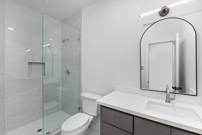 Photo - 2314 Barbee St