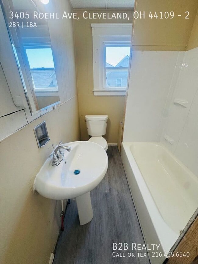 Photo - 3405 Roehl Ave Unit 2