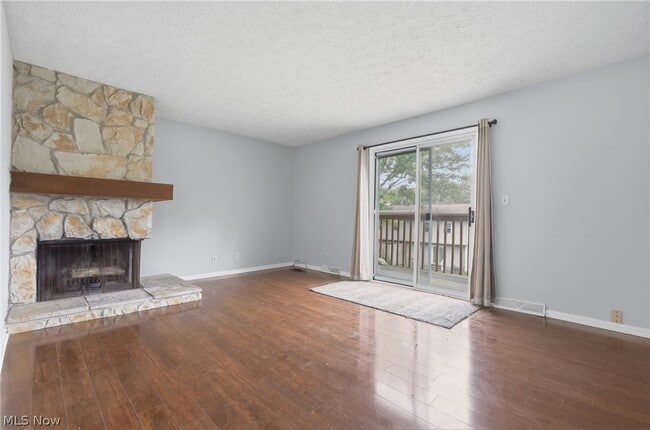 Photo - 1326 Aarons Way Unit 27
