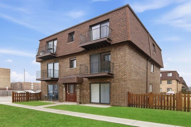 Building Photo - 9803 Bianco Terrace Unit D