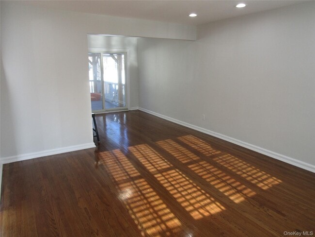 Photo - 321 Redmont Rd