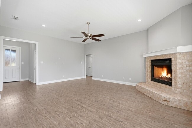 Photo - 6609 Desert Willow Trl