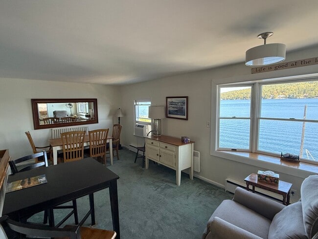 Photo - Gorgeous Lake View Winter Rental!