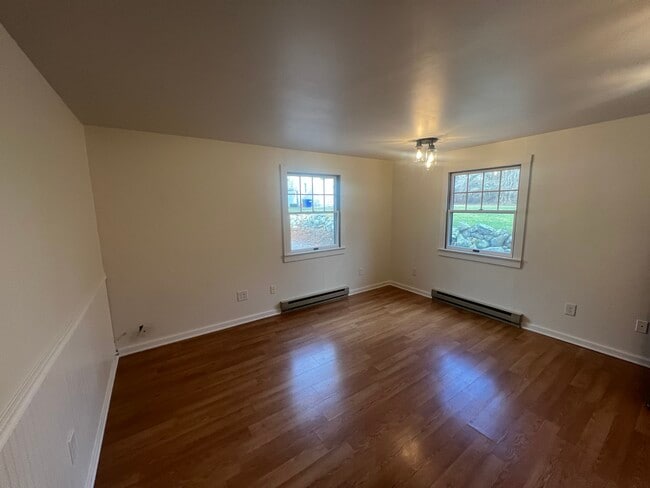 Photo - 334 Brook St