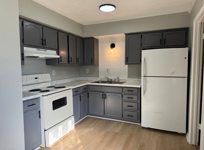 Photo - 900 Stevens Ct NE Unidad A