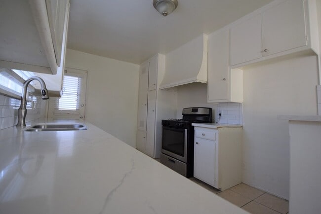 Photo - 5220 Radford Ave Unidad 5226-02