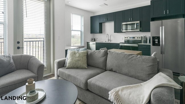 Building Photo - 91 Jensen Dr