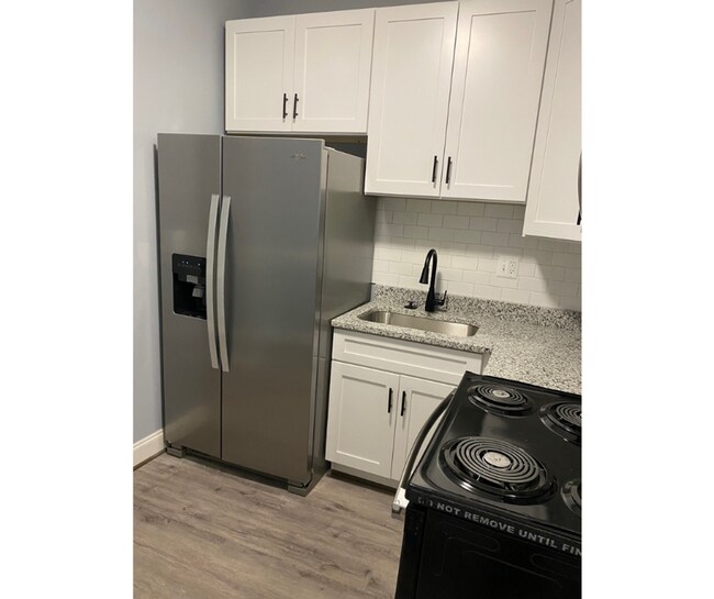 Photo - 529 S Longwood St Unidad F Available W/Bath $750 F