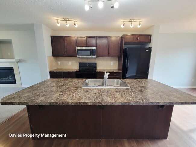 Photo - 1044-1177 177 St SW