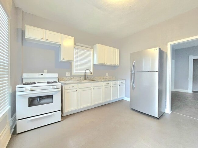 Photo - 608 Leland Ave Unit 608 Leland Ave