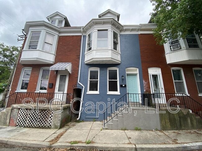 Building Photo - 116 Neater St