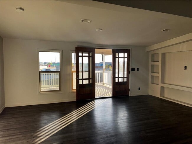 Photo - 120 Scarlet Ibis Pass