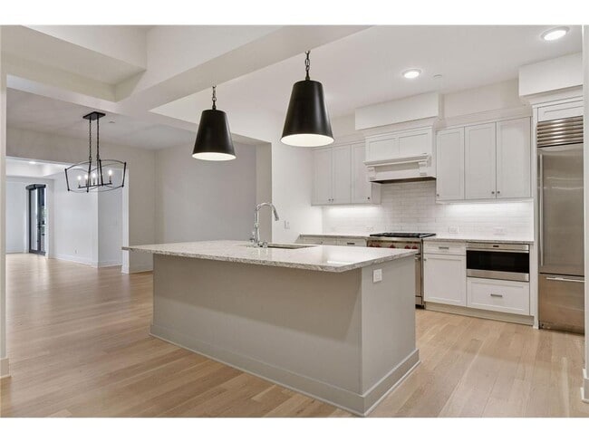 Photo - 222 Ferndale Rd S Unit 207