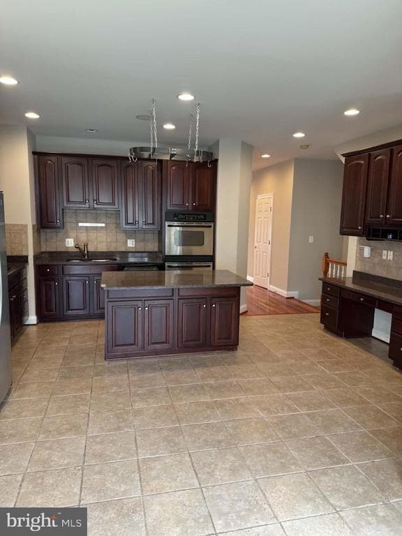 Photo - 6912 Witton Cir
