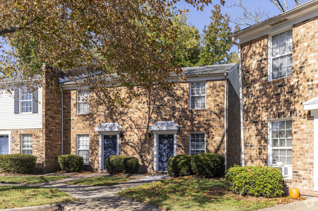 Building Photo - Welcome Home to The Grand at Mallard Manor!