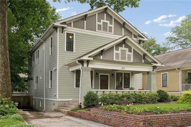 Photo - 355 6th St NE