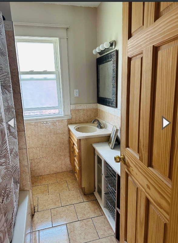 Photo - 705 Hudson Ave