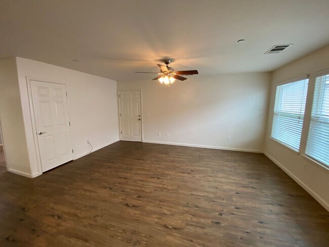 Photo - 3 Bed, 2 Bath available on Bella Oaks Rent...