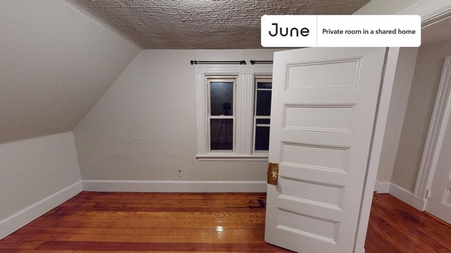 Photo - Room in Shared 6 bed/2 bath home Unidad D