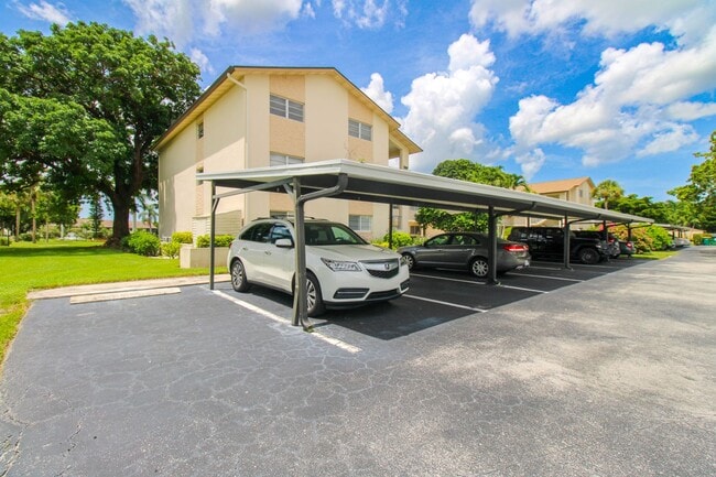Photo - 1020 Palm View Dr