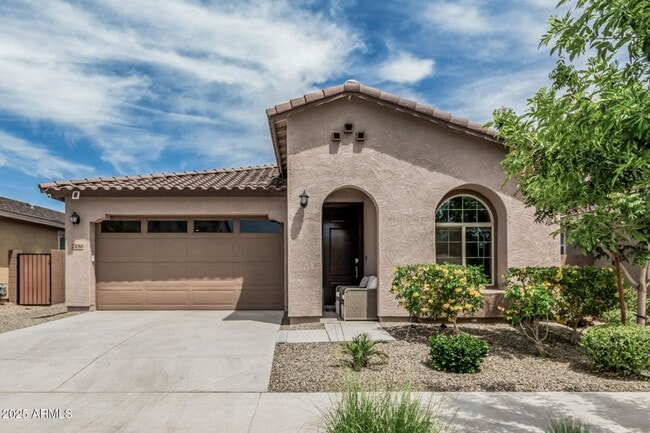 Building Photo - Newer Built 3 Bedroom/2 Bath Single Level Home in Queen Creek! Community Pool, Splash Pad, Lakes ...